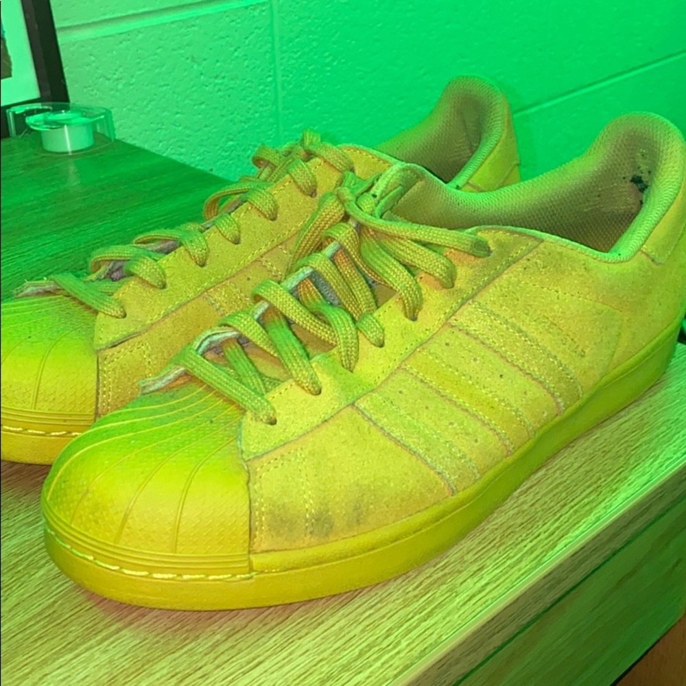 Yellow Adidas with mild grit